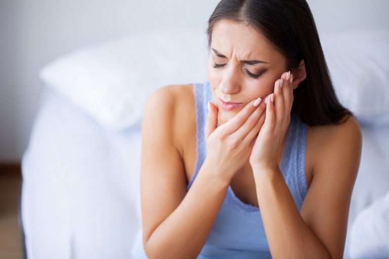 how to manage the pain after multiple tooth extractions